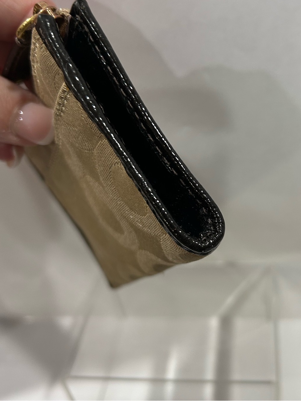 Coach Beige Signature Coin/Key Case with Black Patent Trim - Picture 3 of 5